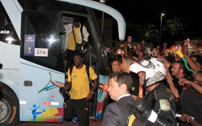 Seleção de Gana é recebida com grande festa em Maceió