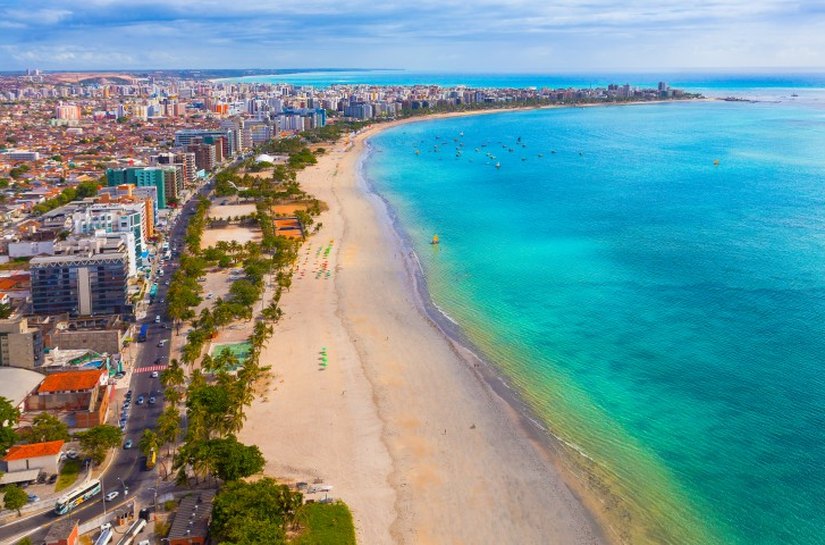 Turistas vão prestigiar passagem da tocha olímpica em Maceió