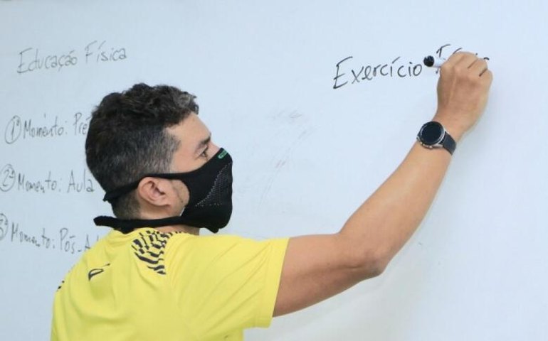 Fiesp aposta em professores para recuperar produtividade