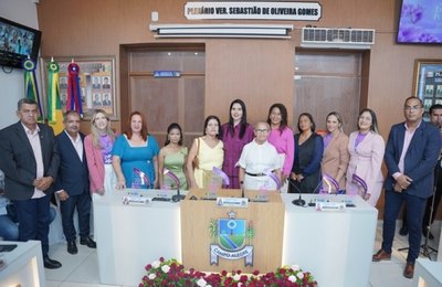 Prefeita Pauline Pereira participa de Sessão Solene em homenagem ao Dia Internacional da Mulher
