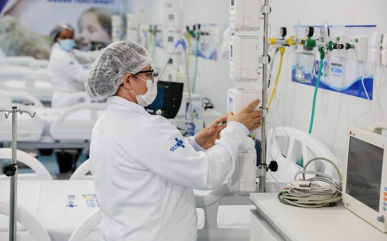 Lei inclui atenção humanizada entre os princípios do SUS