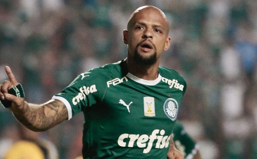 Viña treina sem restrições e reforça o Palmeiras; Felipe Melo deve ficar fora