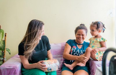 Em um ano, Programa Leite é Massa distribui 18 mil kits do alimento para crianças em vulnerabilidade social