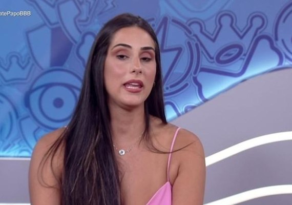 Deniziane mostra recuperação de cirurgias plásticas e é confundida com Isabelle