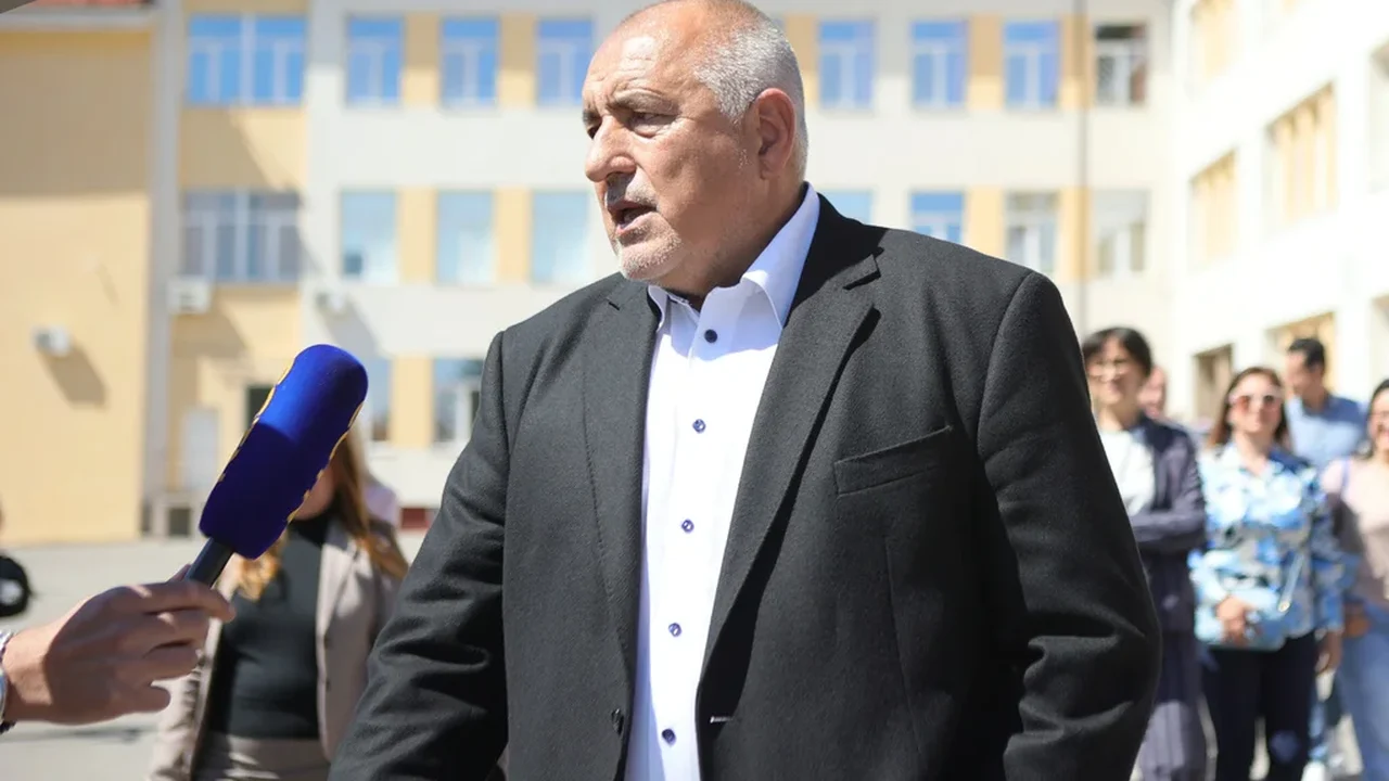 Pesquisa de boca de urna sugere que a coalizão de centro-esquerda do ex-presidente Rumen Radev vencerá as eleições na Bulgária