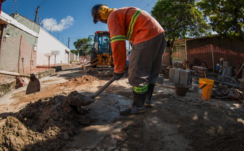 Infraestrutura conclui recuperação de drenagem e libera a rua Ariosvaldo Cintra