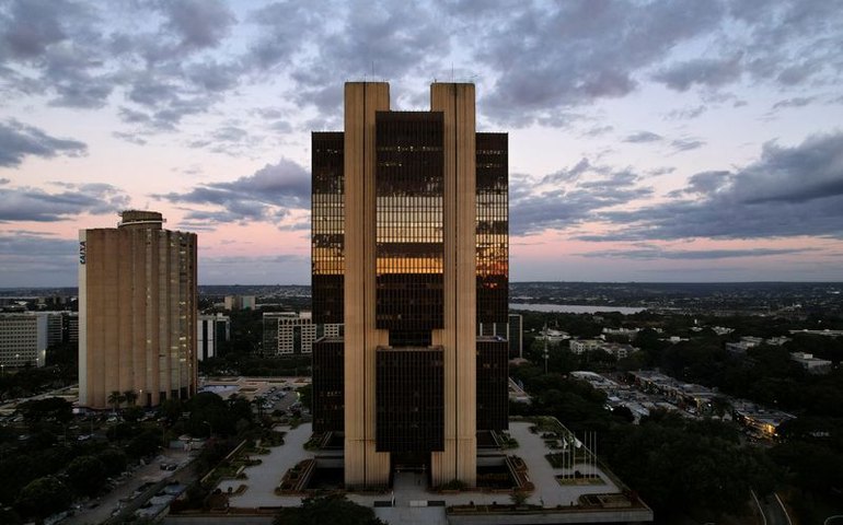 PMI de serviços do Brasil cai a 46,3 em julho, menor nível desde abril de 2021, diz S&P