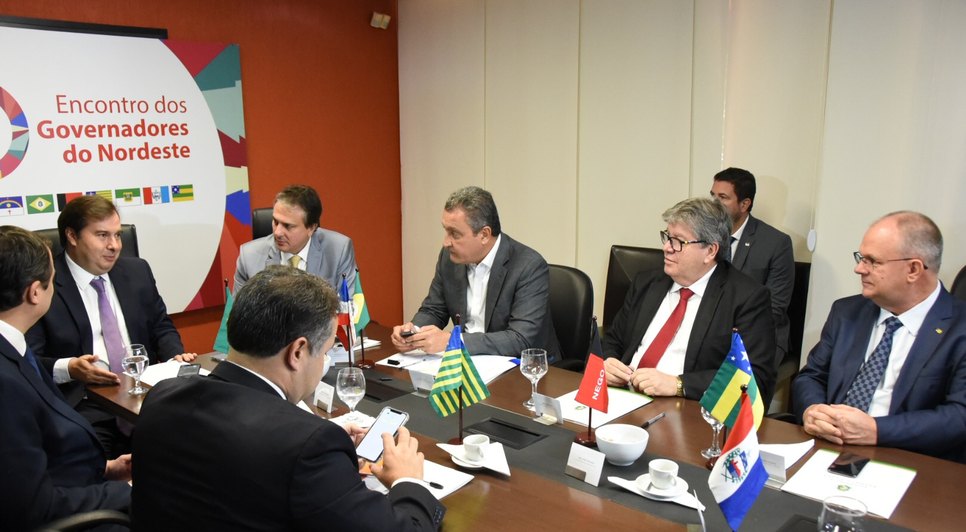 ENCONTRO DE GOVERNADORES COM MAIA / Foto: Roque Sá