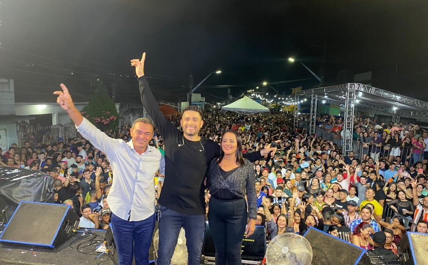 Ao som de grandes sucessos, multidão celebra 221 anos de Anadia