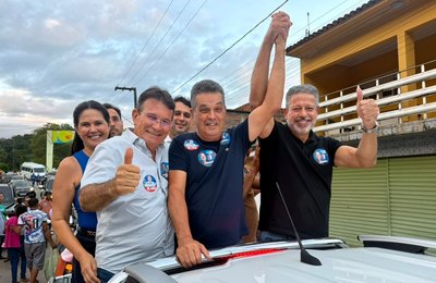 Branquinha reúne multidão em comício e reforça apoio a Arthur Lira para o Senado