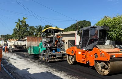 Prefeitura avança com pavimentação de mais duas ruas no Village Campestre II