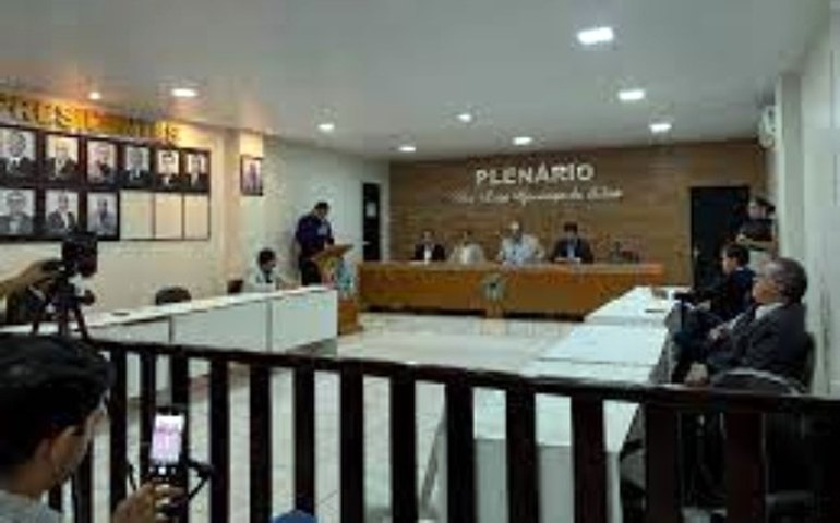 Câmara de Craíbas aprova nova estrutura administrativa e autoriza concurso público para cargos efetivos