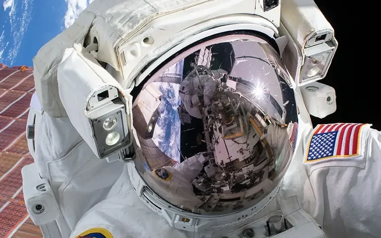 Astronautas da Nasa presos no espaço: confira itinerário da viagem e horário da chegada