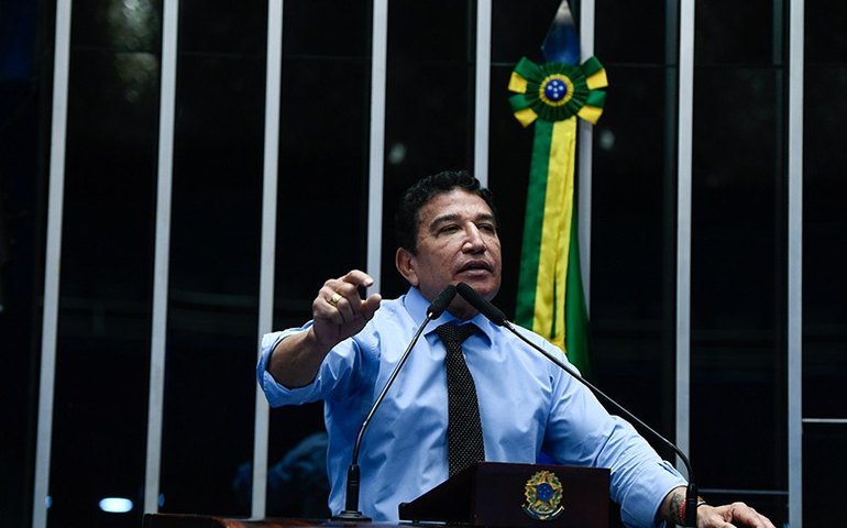 Magno Malta defende Alexandre Garcia e critica possível indicação ao STF