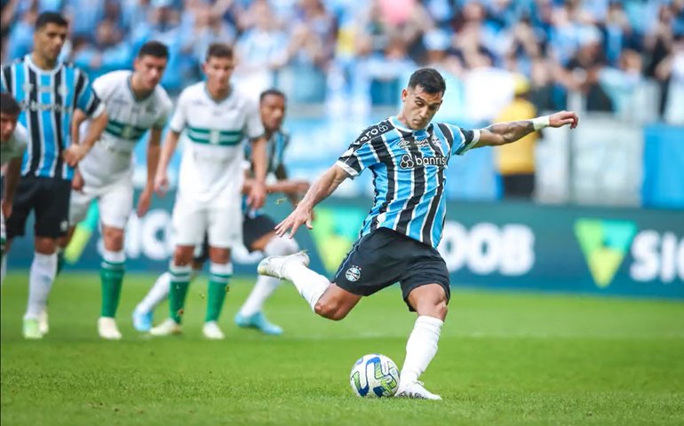Grêmio goleia o Coritiba em Porto Alegre e assume a vice-liderança do Campeonato Brasileiro