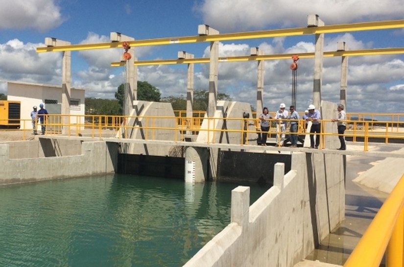 Seinfra anuncia entrega de mais 12 km do Canal do Sertão