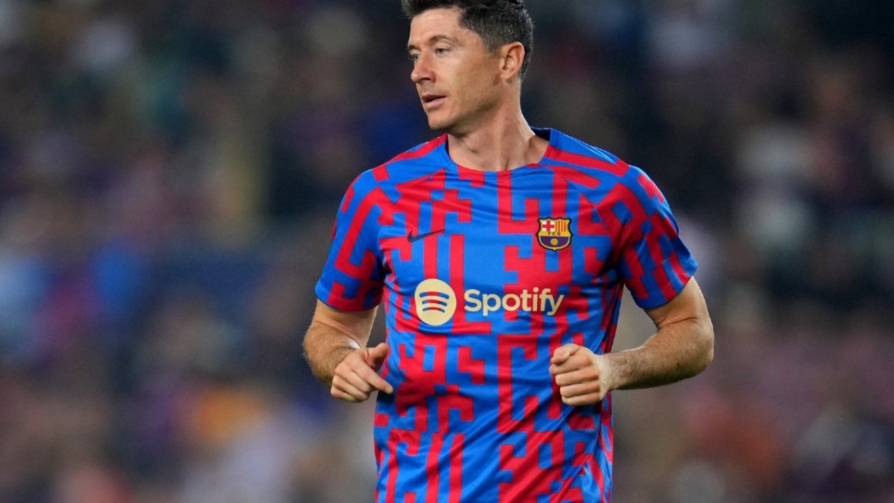 Eliminado, Barcelona perde outra do Bayern, que avança em 1º na Liga dos Campeões
