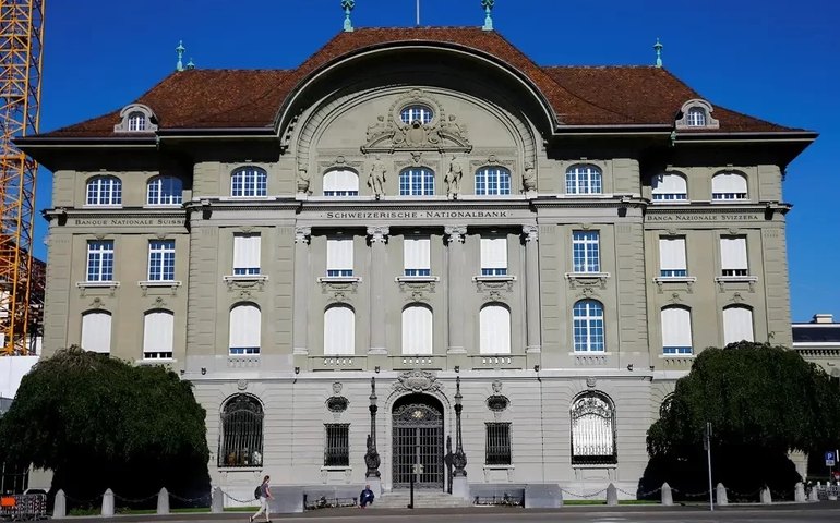 BC da Suíça mantém juros e vê pressão menor na inflação, mas ainda alerta para incertezas