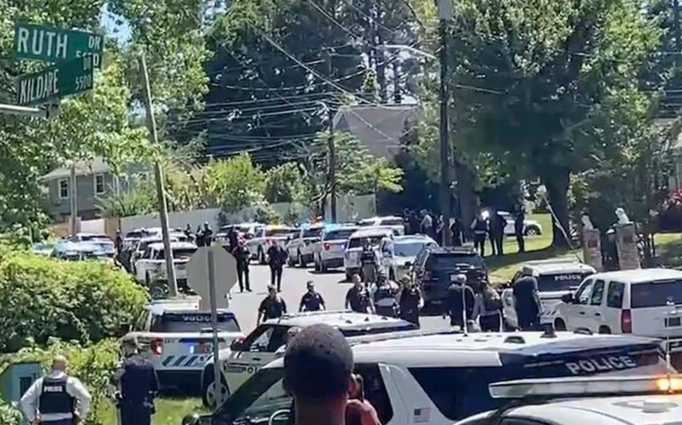 Vários policiais são atingidos por disparos enquanto realizavam uma investigação em cidade na Carolina do Norte, nos EUA