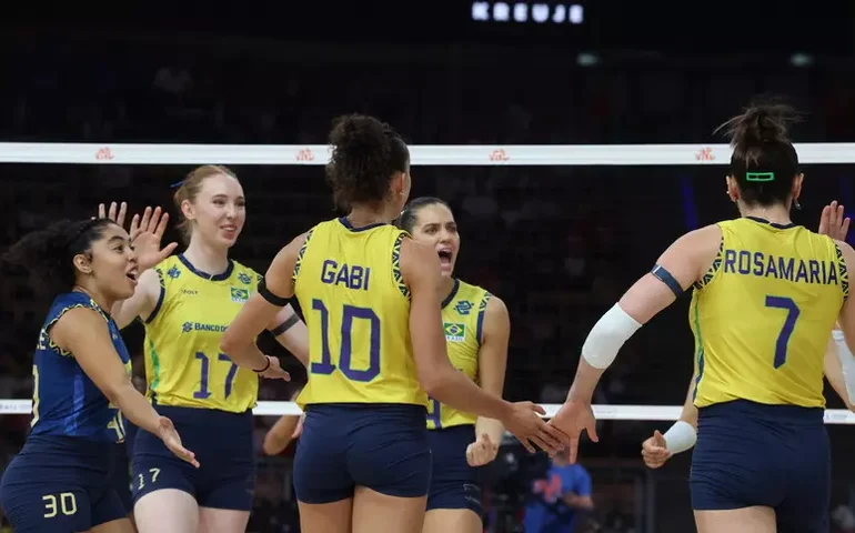 Brasil estreia no Mundial de Vôlei com vitória sobre Grécia