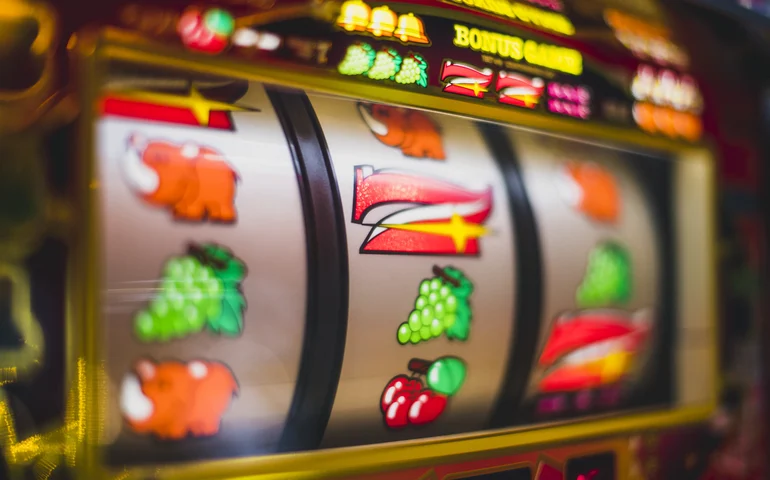 Entre giros e risadas: o lado divertido do casino online