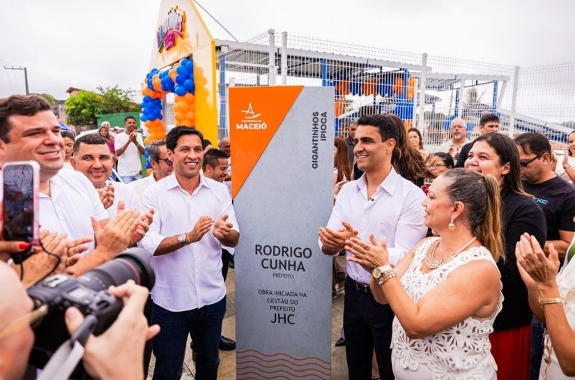 Prefeito Rodrigo Cunha entrega Gigantinhos Bilíngue de Ipioca e reforça compromisso com a educação infantil