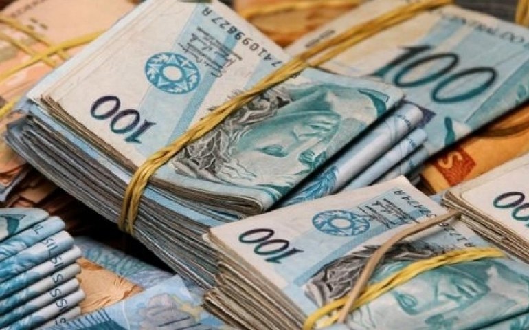 Brasileiros têm quase R$ 10 bilhões esquecidos em bancos; veja como consultar