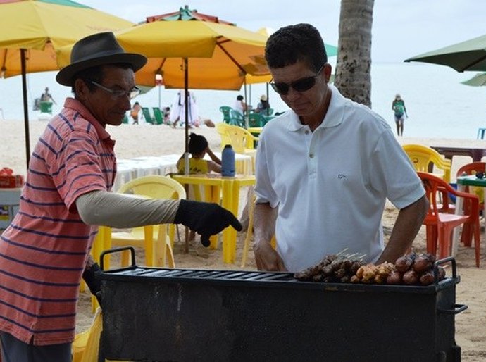 Vigilância Sanitária treina técnicos para evitar intoxicações de alimentos em praias