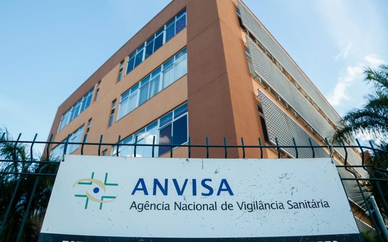 Anvisa libera venda de 930 pomadas para trançar ou modelar cabelos