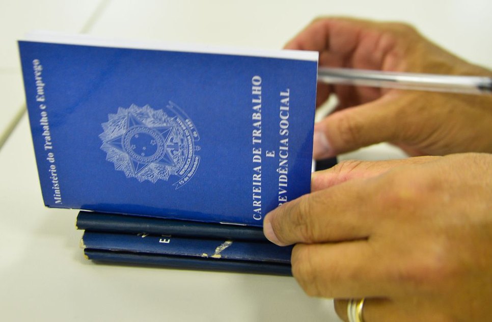 carteira_de_trabalho2.jpg