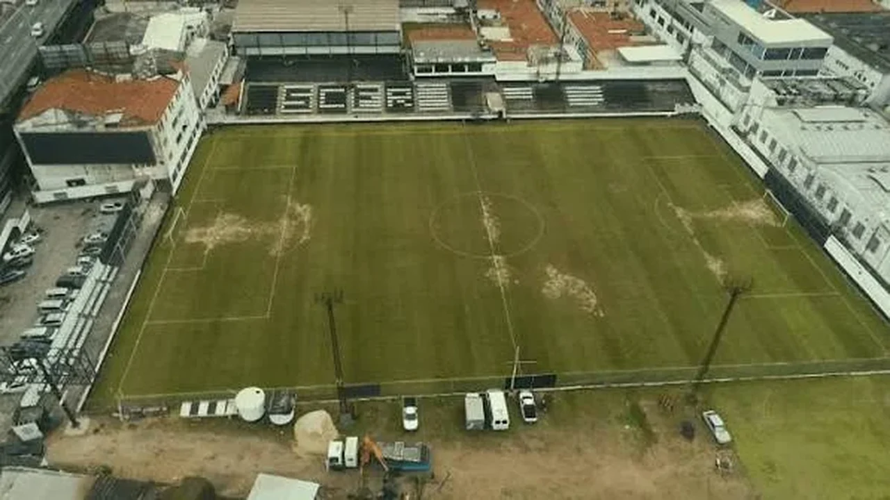 Campo do São Cristóvão, no Rio, ganha novas cores para gravação de novela