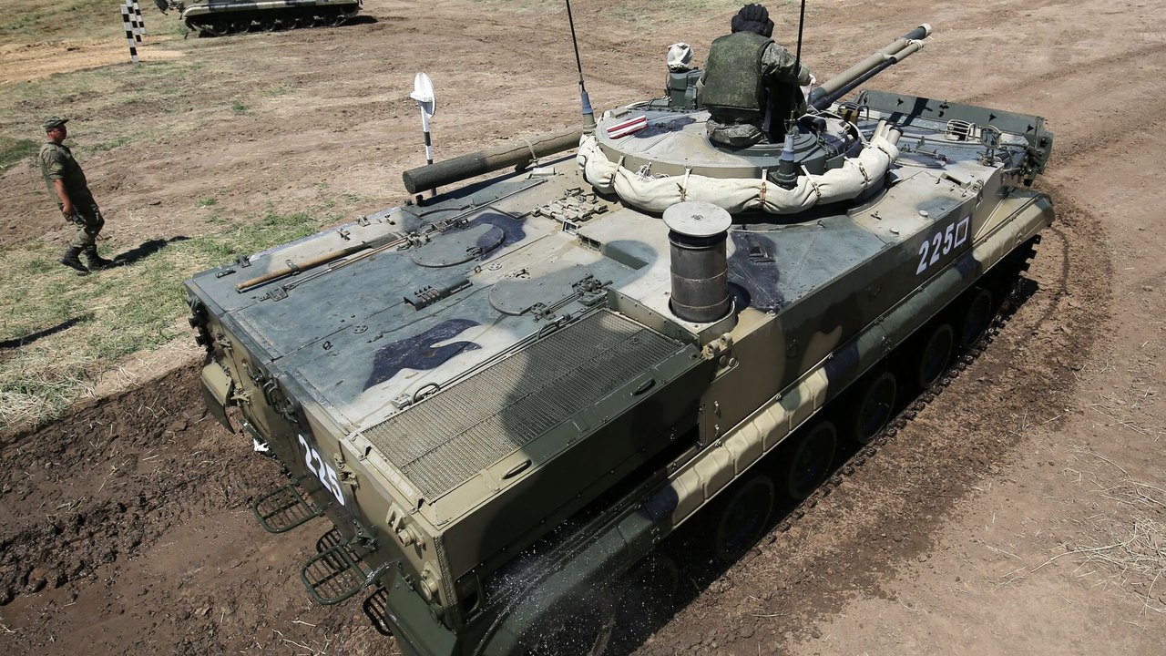 Rostec entrega novos veículos de infantaria com blindagem multicomponente às tropas russas