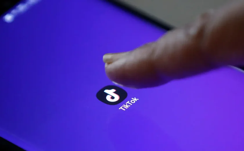 CEO do TikTok agradece ajuda de Trump para tentar reverter proibição nos EUA