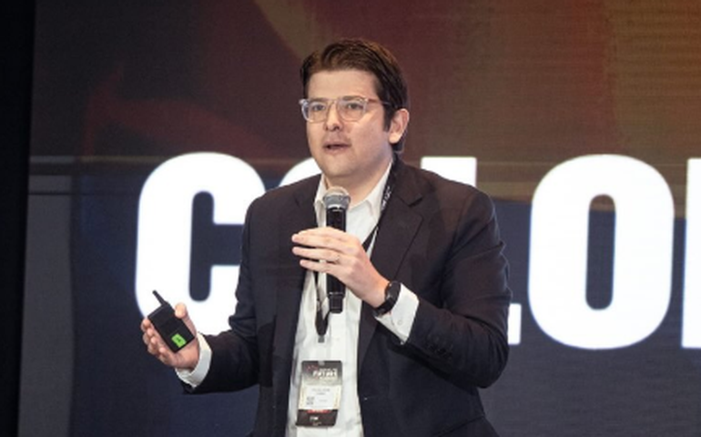 Pré-candidato a presidente da Colômbia é baleado em evento de campanha em Bogotá