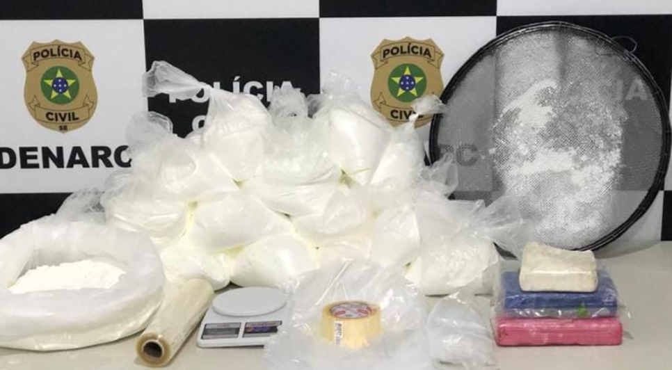 Homem é preso e cinquenta quilos de cocaína são apreendidas em laboratório de refino na Zona Norte de Aracaju / Foto: Foto: Polícia Civil/SE