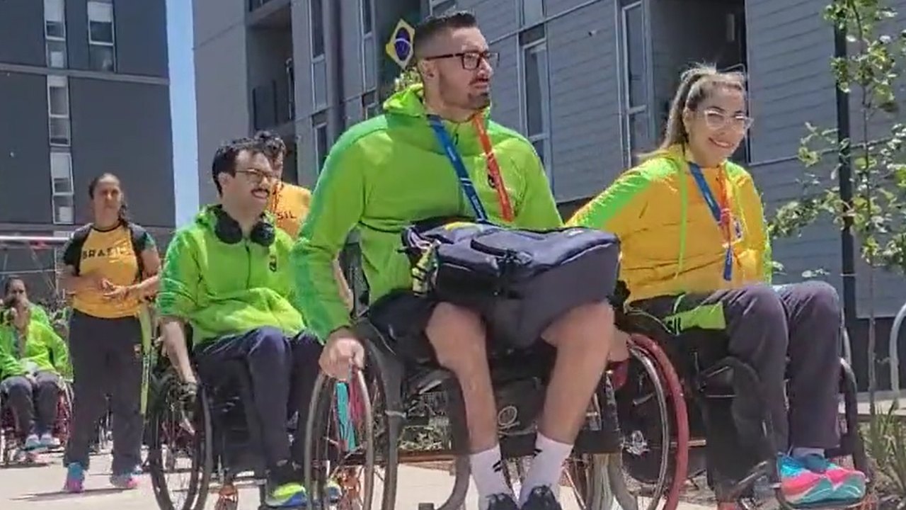 Atletas brasileiros começam a ocupar a Vila Parapan-Americana