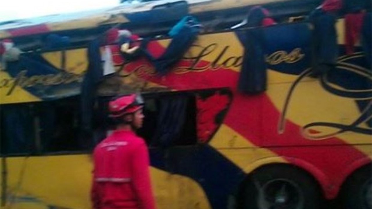 Acidente de ônibus deixa 11 mortos e 14 feridos no leste da Venezuela