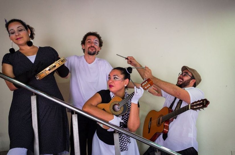 Bambolear apresenta novo show no Teatro Deodoro dia 11 de outubro