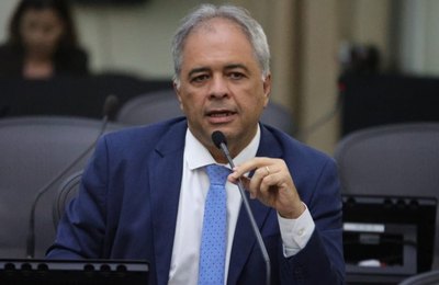Silvio Camelo destaca assinatura da ordem de serviço para Estrada do Feijão