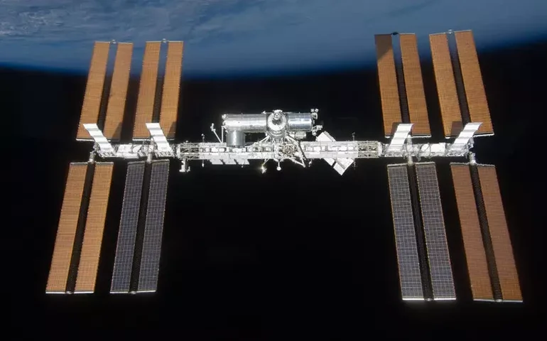 Nasa coloca astronautas em alerta após agravamento de vazamento de ar na ISS