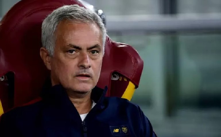 Mourinho recusou proposta para comandar seleção brasileira, diz imprensa italiana