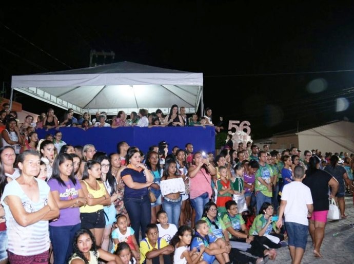 Desfile cívico marca festa dos 56 anos de emancipação de Campo Alegre
