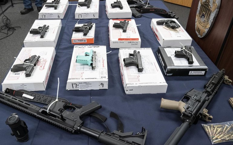 Não são apenas os cartéis: dos EUA, vendem armas para o México 'como se fossem doces'