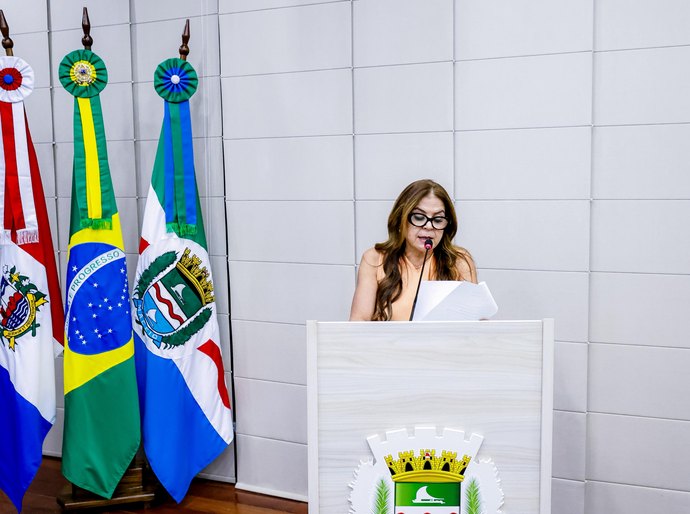 Vereadora Silvania Barbosa defende maior atenção à saúde mental e propõe ações de acompanhamento nas escolas