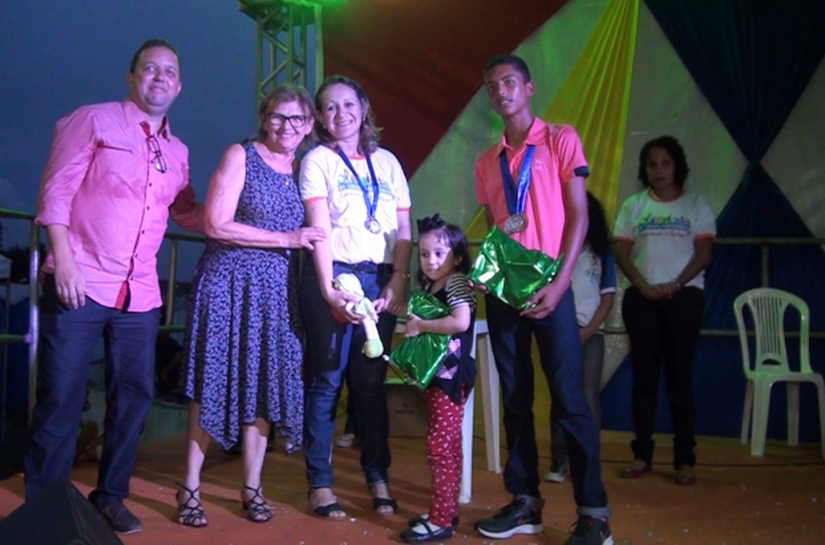 Prefeita de Rio Largo Eliza Alves participa de mostra literária