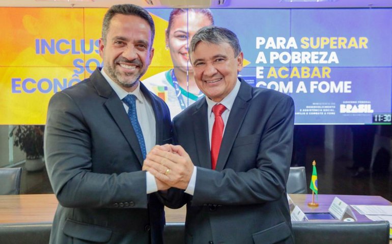 Ministro Wellington Dias leva Caravana Brasil Sem Fome para a Grota do Cigano em Maceió