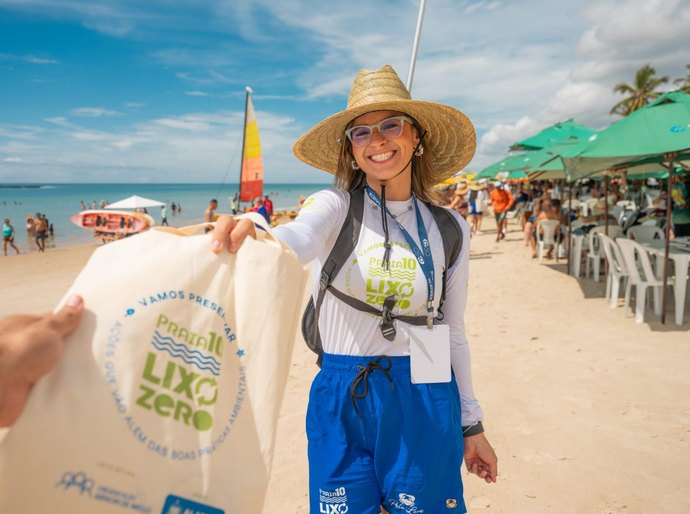 Governo de Alagoas participa de atividade socioambiental na Praia do Francês