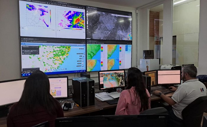 Equipe da Spden segue monitorando as condições meteorológicas