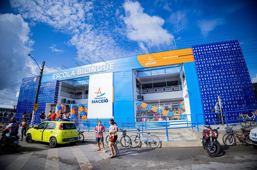Primeira escola pública bilíngue de Maceió já apresenta resultados e encanta famílias