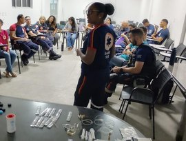 Samu capacita médicos e enfermeiros em acesso vascular de emergência pediátrica e neonatal